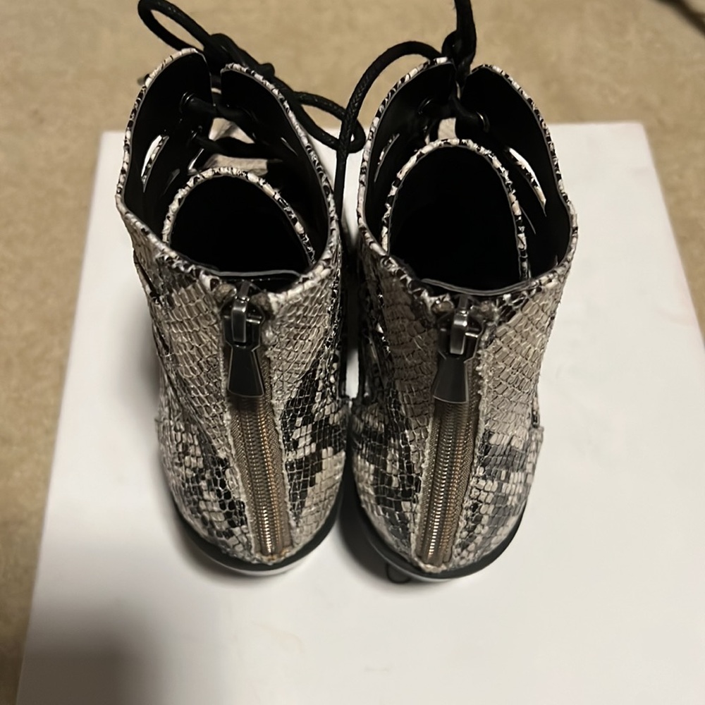 Snakeskin booties - Picture 3 of 6